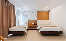 Lm Metro Hotel
